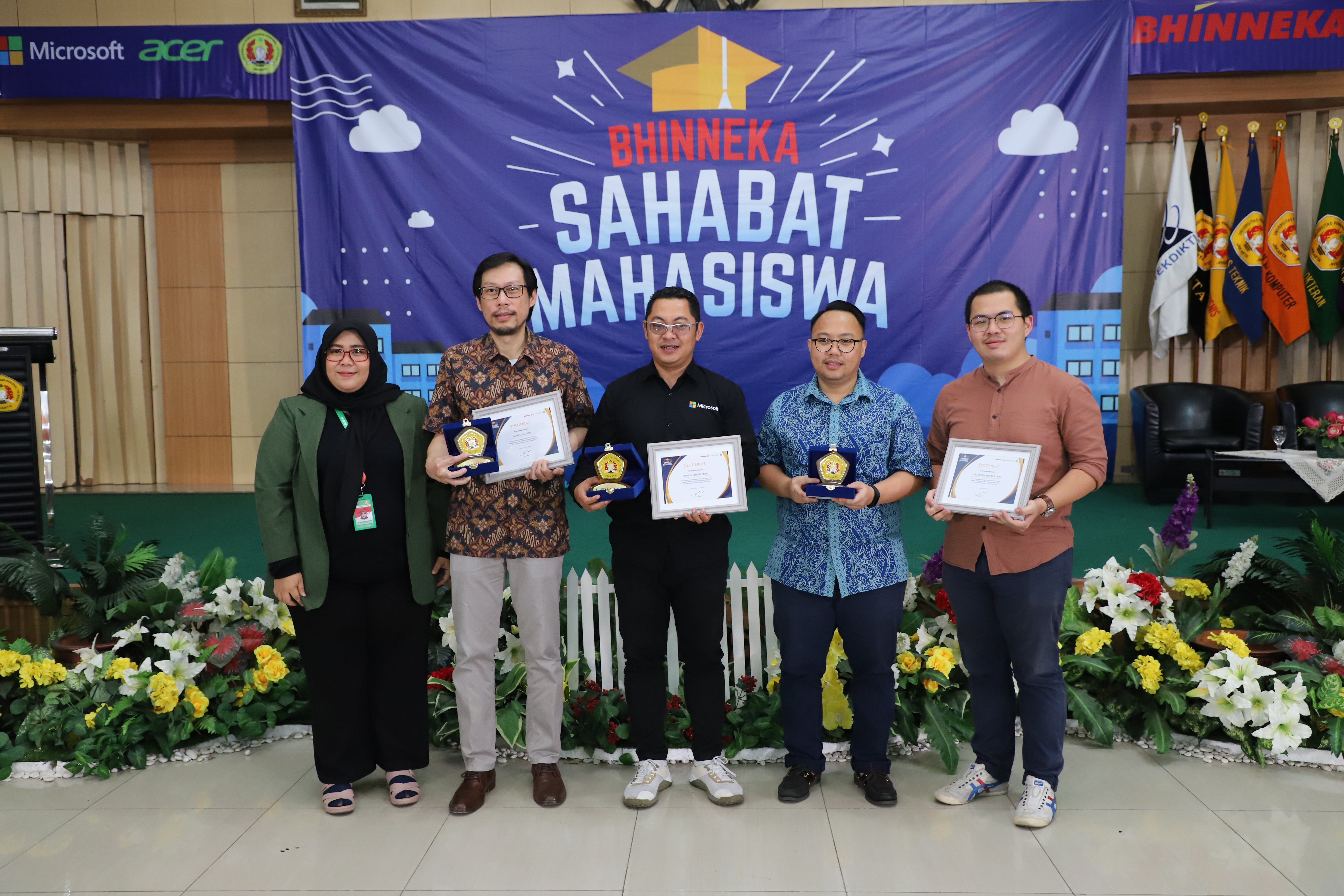 BHINNEKA_(7).JPG