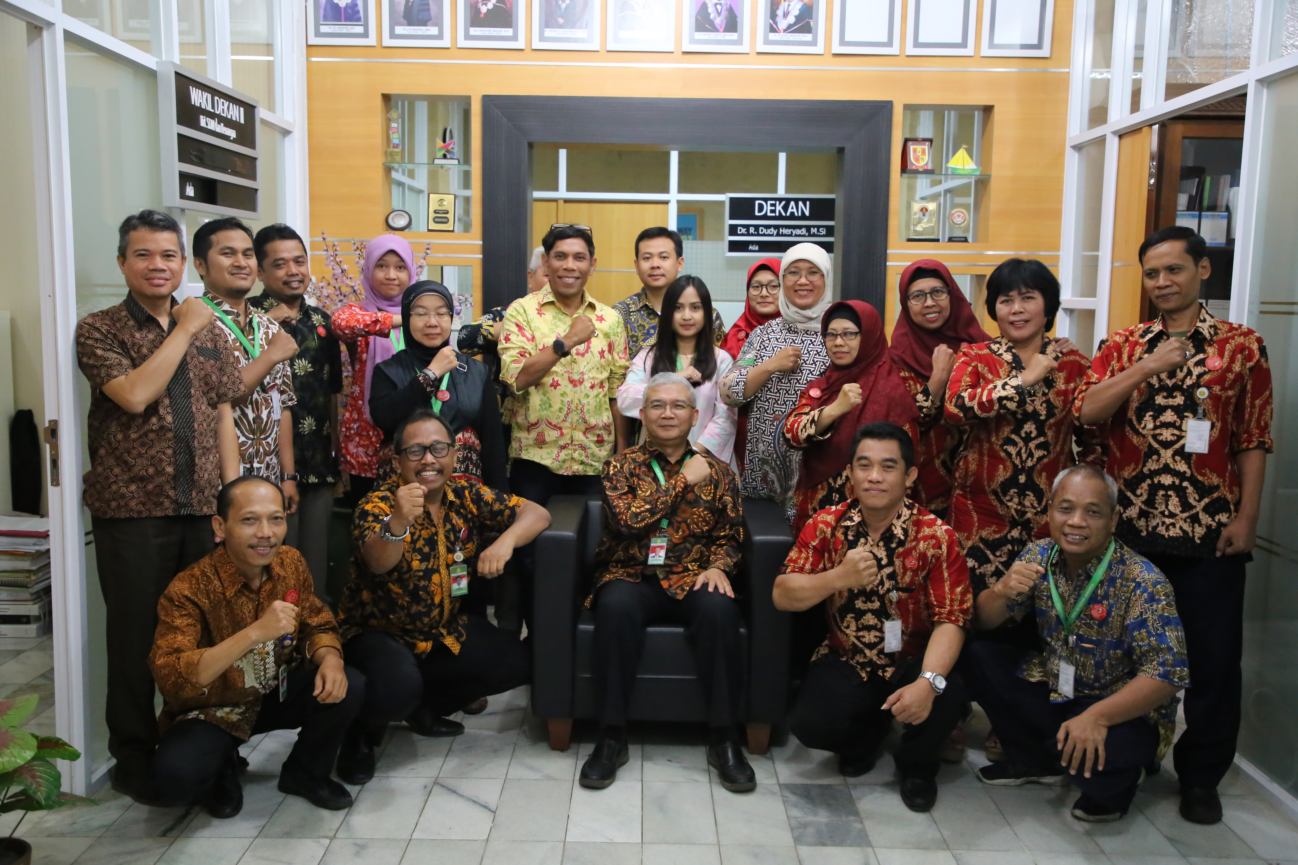 hari_batik_nasional_(10).JPG