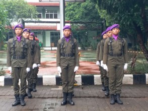 UPN "Veteran" Jakarta held a Flag Ceremony to Commemorate National Defense Day