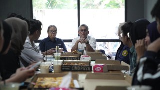 UPNVJ Chancellor Holds Casual Dialogue with BEM & UKM, Discusses Commitment to Facilities and Achievements