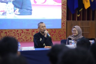 UPNVJ Holds Public Leadership Lecture, Encouraging Students to Emulate General Soedirman's Values in the Digital Era