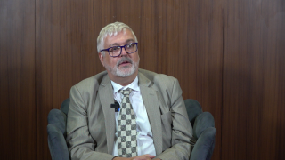 Fulbright Professor from the US Shares Collaborative Research Experiences at UPNVJ