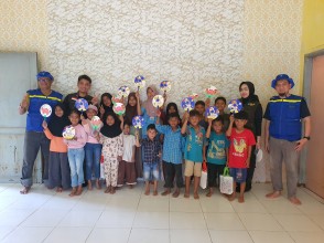 The Aceh Disaster Emergency Response Team Focuses on Medical Services and Child Recovery at the Lhok Beringuen Community Health Center.