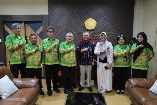 UPNVJ Chancellor Coordinates with New Supervisory Board Suminto Directorate General of the Ministry of Finance of the Republic of Indonesia: Synergy of Governance and Strategic Achievements of the University 2025