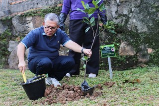 UPNVJ Plants 1,000 Trees as a Commitment to National Defense