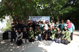 Pari Island Fisherwomen: Mangroves are a Sea Fence and the Hope of Future Generations