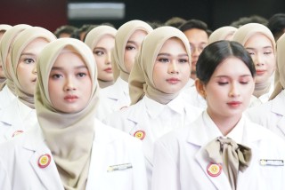 Commitment to Ethics, Professionalism, and National Defense: 186 Young Doctors from the Faculty of Medicine, UPNVJ, Take the Oath