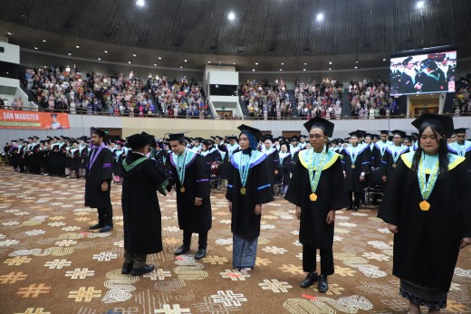 UPNVJ's 76th Graduation Ceremony Inaugurates 1,816 Graduates with ...