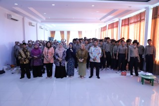Provide Penmaru Socialization, UPNVJ Public Relations to SMA Muhammadiyah 25