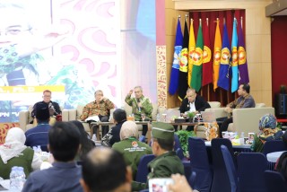 UPNVJ, in collaboration with the Indonesian National Defense Movement, held a National Symposium on Strengthening Non-Military National Defense.