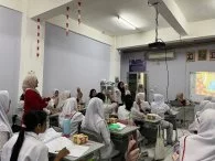 International Nurses Day X Sehat 2026 HM-PSIK UPNVJ Edukasi Siswa SMK tentang Gaya Hidup Sehat