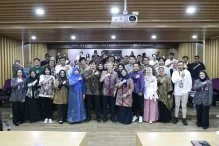 Sesi Tanya Jawab Visiting Professor FISIP UPNVJ, Mahasiswa Soroti Strategi Riset hingga Publikasi Internasional
