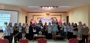UPNVJ Perkuat Literasi Keuangan dan Business English bagi Pelaku UMKM MAPAN Kota Depok