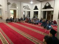 Perkuat Literasi Keuangan dan Cegah Penyalahgunaan Pinjaman Online, FH UPNVJ Gelar Program Pentahelix di Desa Jelegong