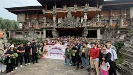 Kuliah Lapangan Hukum Adat FH UPNVJ: Mahasiswa Eksplorasi Keberagaman Hukum Adat dan Hak Ulayat Nusantara di TMII