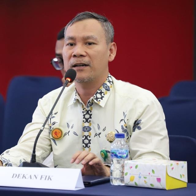 Dekan_FIK1.jpeg