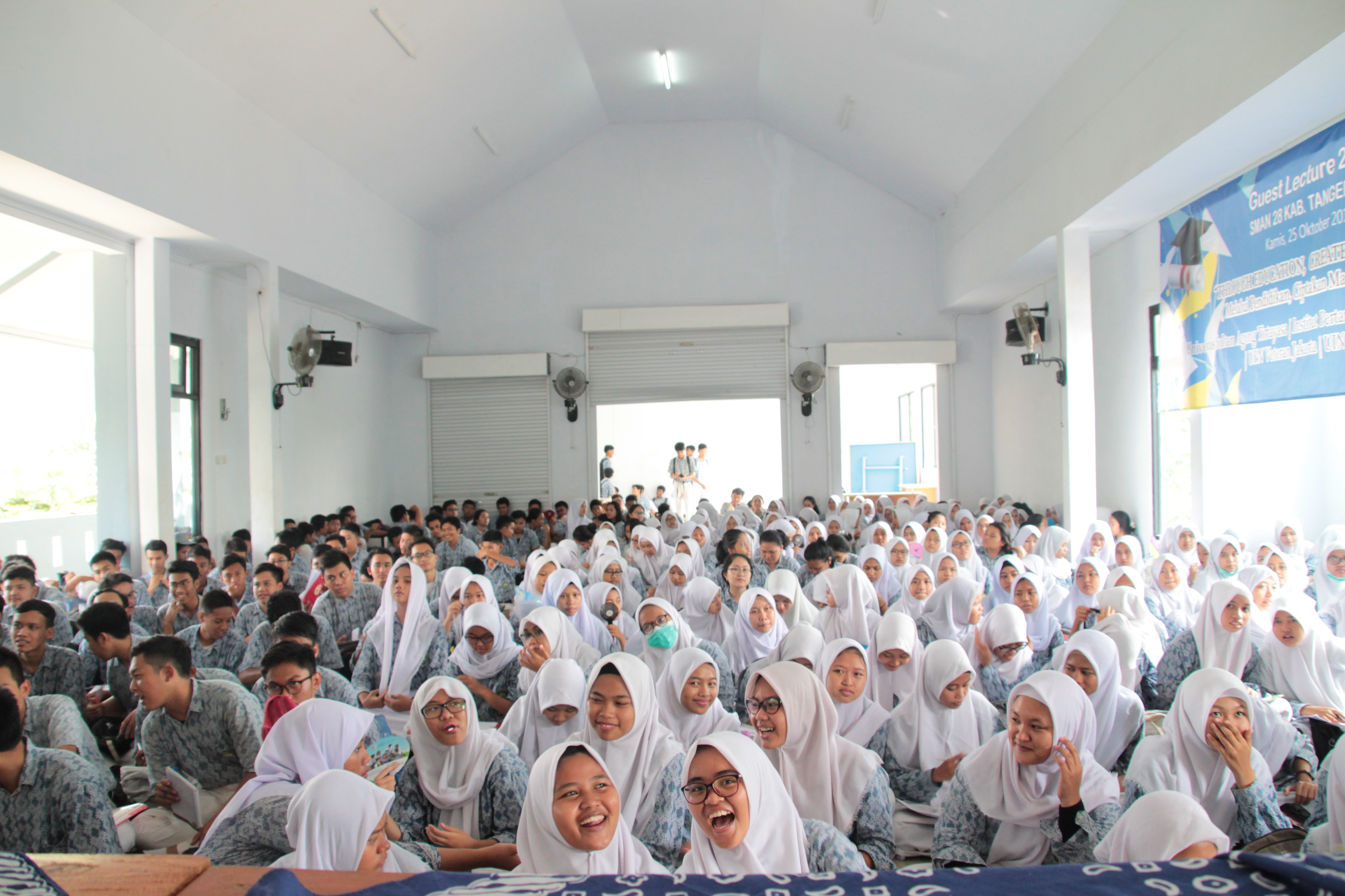 SMAN_28_DEPAN.JPG