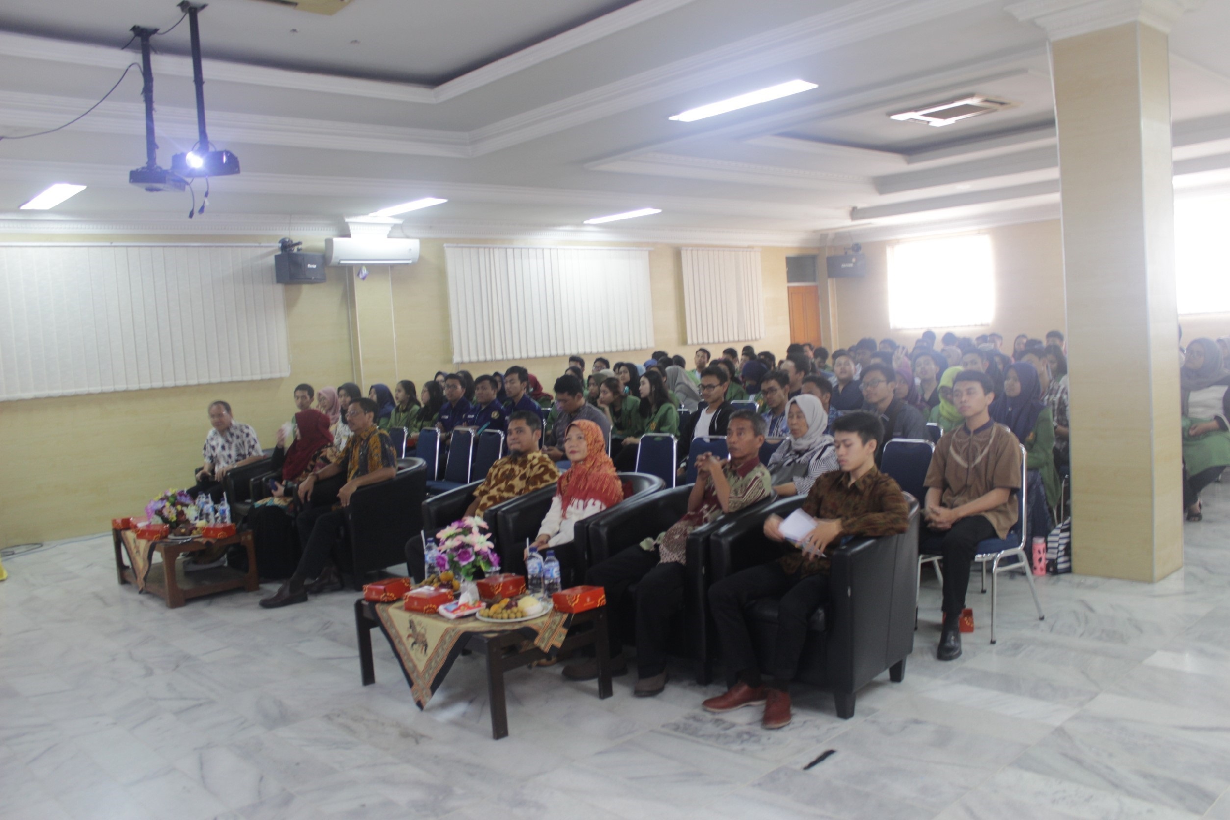 seminar_syariah_top_2.jpg