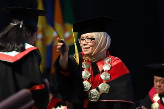 Wisuda Ke – 64, UPN Veteran Jakarta Angkat Tema “Lulusan Unggul Beridentitas Bela Negara untuk Indonesia Maju”