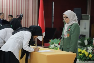 Pelantikan & Pengambilan Sumpah 38 PNS Dilingkungan UPNVJ