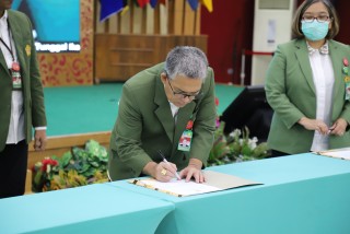 Rektor Tandatangani Perjanjian Kinerja 2023