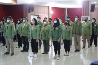 Rektor Lantik Pengurus Ormawa dan UKM