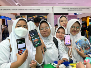 Booth UPNVJ Ramai di IIETE 2026, Prodi Kajian Film hingga Sains Informasi Jadi Incaran