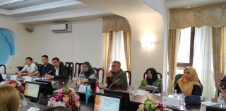WAREK 1 UPNVJ Paparkan Sistem Pendidikan Indonesia di Kazakhstan