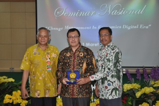 Puncak Acara Dies Natalis Fakultas Ekonomi dan Bisnis ke 25