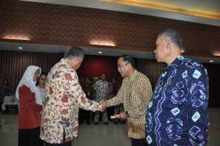 PELANTIKAN DAN SERAH TERIMA JABATAN WAKIL REKTOR I, II DAN III SERTA PELEPASAN PEJABAT BPH UPN 