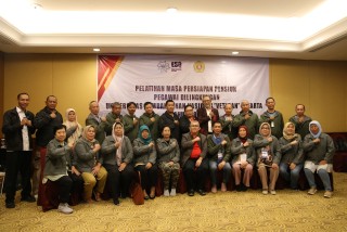 Rektor Beri Pembekalan Persiapan Pensiun Pegawai UPNVJ