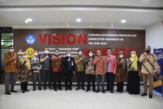 Bahas MBKM dan Tata Kelola Universitas, UPNVJ Terima Kunjungan Senat UNSRAT