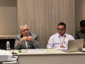 Rektor Paparkan Strategi Pengelolaan Informasi Publik UPNVJ di Uji Publik KIP 2025