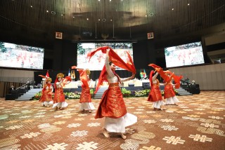 UKM Seni Tari Veteran Jakarta Semarakkan Wisuda Ke-77 UPNVJ lewat Tari Kreasi Nusantara