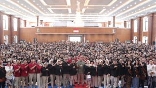 PKKMB FEB UPNVJ 2026 Bekali 1.096 Mahasiswa Baru, Anies Baswedan Jadi Narasumber