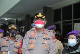 Vaksinasi Kedua Bersama Polda Metro Jaya Berjalan Lancar, Rektor: Dukungan Untuk Pemerintah