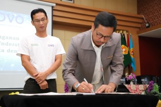 Transformasi Perbankan Era 4.0, UPNVJ Lakukan Penandatangan MoU dengan OVO