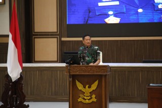 Sekjen Kementerian Pertahanan RI, Bekali Nilai Bela Negara Para Peserta Dikwal UPN Veteran