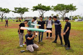Inovasi Aeromodelling FIK UPNVJ: Uji Coba Sukses Dorong Pengembangan AI dan Pemetaan Udara