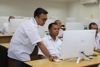 Pelatihan Pelatihan Otomasi Perkantoran Tenaga Kependidikan UPNVJ