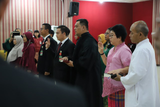 Rektor Lantik 11 Pejabat di Lingkungan UPN Veteran Jakarta