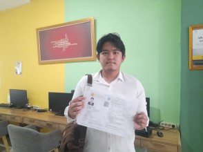 Calon Mahasiswa Kedokteran UPNVJ Buka Lagi Buku PPKn demi Ujian Literasi Bela Negara