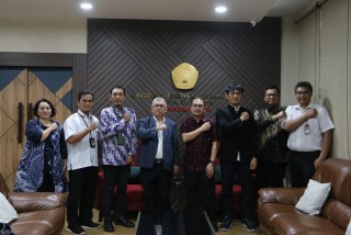 UPNVJ Perkuat Internasionalisasi melalui Adjunct Professor IKMAS Universiti Kebangsaan Malaysia Bahas Keamanan Asia Tenggara