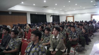 Pertama Kali, Kedatangan Humas UPNVJ Disambut Hangat Siswa-Siswi Insan Cendekia Madani