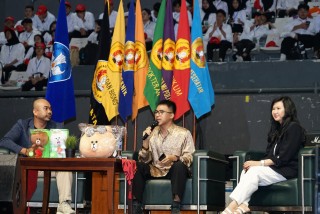 Talkshow PKKMB UPNVJ 2024 Bahas Adaptasi Teknologi di Era Revolusi Industri 4.0 dan 5.0