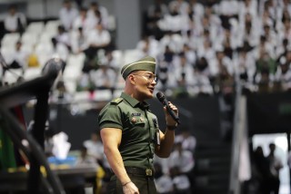 Deddy Corbuzier Dorong Maba UPNVJ Jadi Pemuda Indonesia serta Generasi Yang Kuat