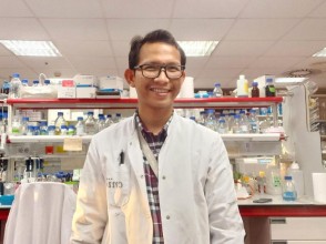 Bangga! Dr. Yudhi, Dosen FK UPNVJ Jadi Peneliti Antibodi Monoklonal COVID 19 di Madrid