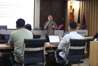 Adjunct Professor FISIP UPNVJ Bahas Desain Kebijakan Keamanan Nasional dari White Paper hingga Implementasi