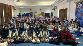 Penyuluhan Hukum FH UPN Veteran Jakarta: Lindungi Data Pribadi Anak dari Game Online dan Media Sosial