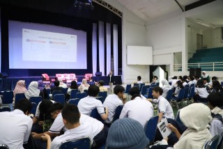 Internasionalisasi UPNVJ Tarik Minat Siswa SMA Madania Bogor
